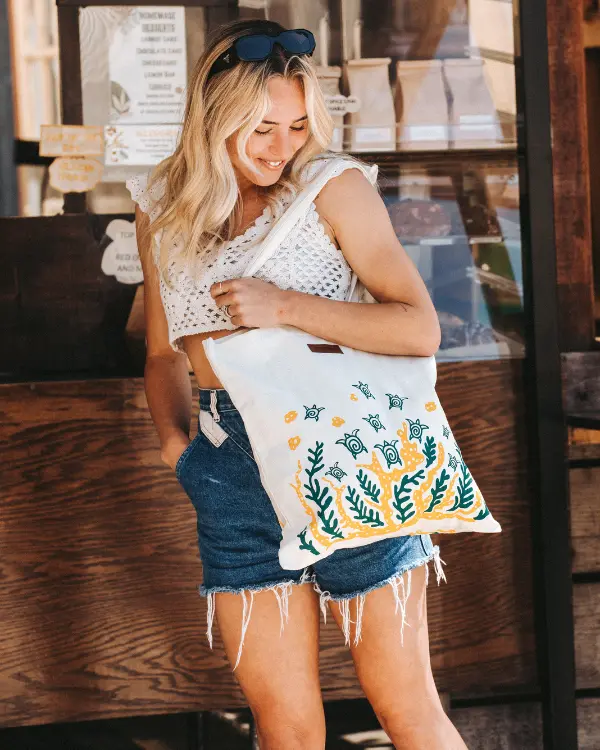 Swimming Turtles Everyday Tote | Sand Cloud