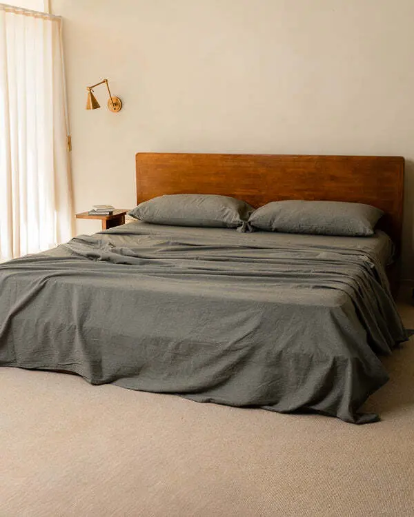 Alternative view of Classic Micro Twill Solid Melange Flat Top Sheet Moss | Sand Cloud
